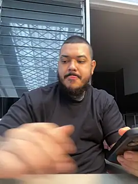 Snapshot of El_Titan1998 chatting on 11-17-25, 09:42 El Titan1998 online show from 11-17-25, 09:42