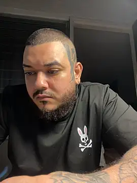 Snapshot of El_Titan1998 chatting on 11-20-25, 11:26 El Titan1998 online show from 11-20-25, 11:26