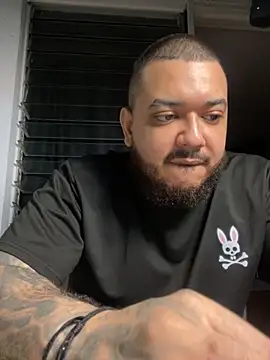 Snapshot of El_Titan1998 chatting on 11-23-25, 11:37 El Titan1998 online show from 11-23-25, 11:37