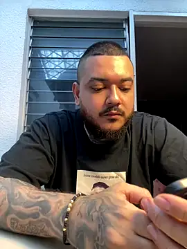 Snapshot of El_Titan1998 chatting on 12-13-25, 09:31 El Titan1998 online show from 12-13-25, 09:31