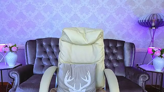 Snapshot of Lucky_Rita chatting on 09-10-25, 01:22 Lucky Rita online show from 09-10-25, 01:22