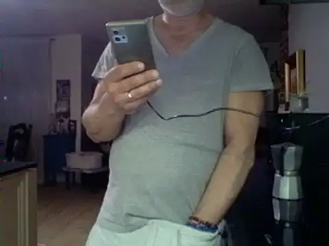 kevincumporn online show from 03-01-25, 04:15