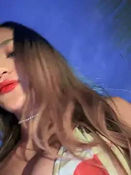 Snapshot of Mariapaula chatting on 02-01-25, 11:27 Mariapaula online show from 02-01-25, 11:27