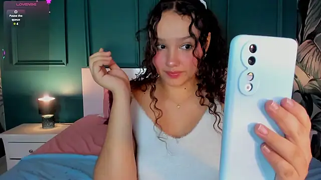 Snapshot of LucyLovelyy chatting on 01-29-25, 03:33 LucyLovelyy online show from 01-29-25, 03:33
