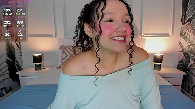 Snapshot of LucyLovelyy chatting on 03-22-25, 12:39 LucyLovelyy online show from 03-22-25, 12:39