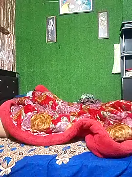 Snapshot of freesoul272002 chatting on 02-01-25, 02:05 freesoul272002 online show from 02-01-25, 02:05