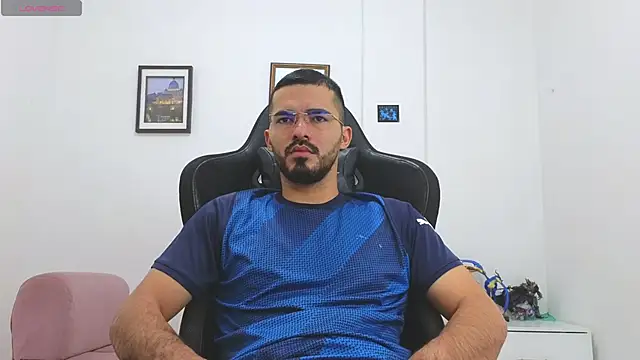 Massimoo 07 online show from 12-15-25, 04:22