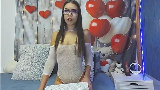 EmaLowe online show from 09-20-25, 02:12