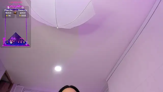Snapshot of stefany_duque1_ chatting on 02-07-25, 07:07 stefany duque1  online show from 02-07-25, 07:07