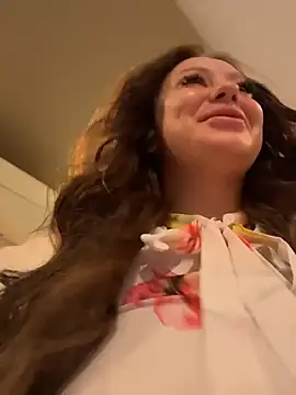 Snapshot of AndreaMood chatting on 03-01-26, 04:03 AndreaMood online show from 03-01-26, 04:03