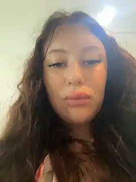 Snapshot of AndreaMood chatting on 03-02-26, 02:25 AndreaMood online show from 03-02-26, 02:25