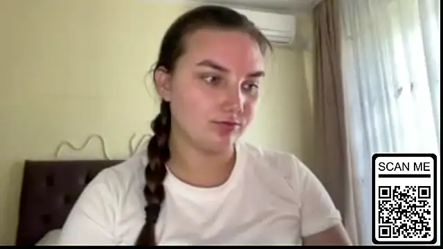 Snapshot of Dreamyblushfairy chatting on 09-15-25, 02:17 Dreamyblushfairy online show from 09-15-25, 02:17