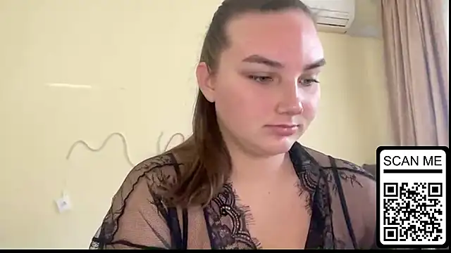 Snapshot of Dreamyblushfairy chatting on 09-21-25, 02:19 Dreamyblushfairy online show from 09-21-25, 02:19