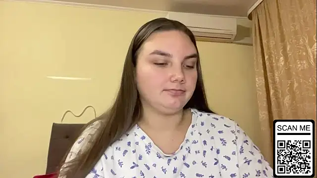 Snapshot of Dreamyblushfairy chatting on 10-10-25, 05:34 Dreamyblushfairy online show from 10-10-25, 05:34