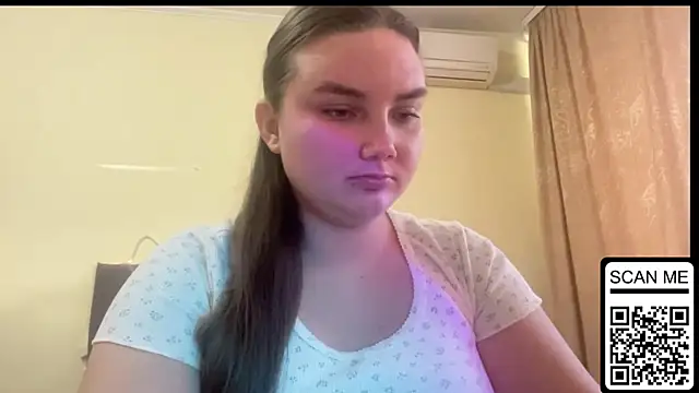 Snapshot of Dreamyblushfairy chatting on 11-19-25, 01:33 Dreamyblushfairy online show from 11-19-25, 01:33