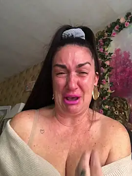 Snapshot of BELLAMORGANE1 chatting on 11-10-25, 01:32 BELLAMORGANE1 online show from 11-10-25, 01:32