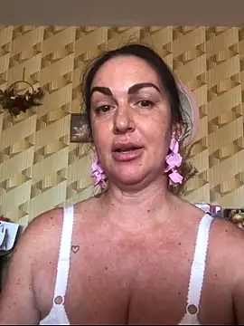 BELLAMORGANE1 online show from 05-18-26, 02:23