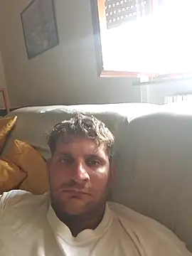 michemichemiche8 online show from 09-10-25, 01:33