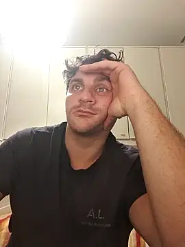 michemichemiche8 online show from 10-15-25, 05:13