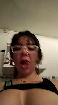 Snapshot of StarSex22 chatting on 12-24-24, 03:47 StarSex22 online show from 12-24-24, 03:47