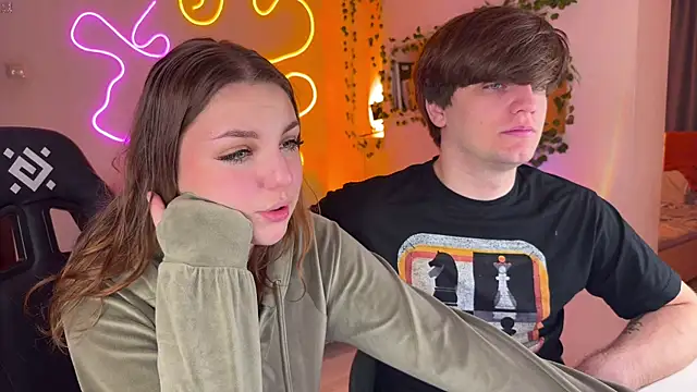 RobertAndLinela online show from 11-12-25, 02:50