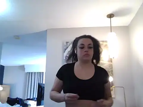 Snapshot of StephanieDaBeauty chatting on 02-02-25, 03:07 StephanieDaBeauty online show from 02-02-25, 03:07