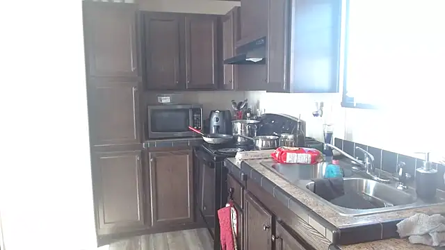 Snapshot of StephanieDaBeauty chatting on 02-18-26, 06:26 StephanieDaBeauty online show from 02-18-26, 06:26