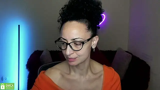 Arianasweety23 online show from 09-15-25, 05:24