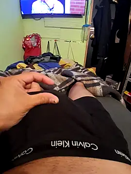 Snapshot of zeus2630 chatting on 02-20-26, 03:25 zeus2630 online show from 02-20-26, 03:25