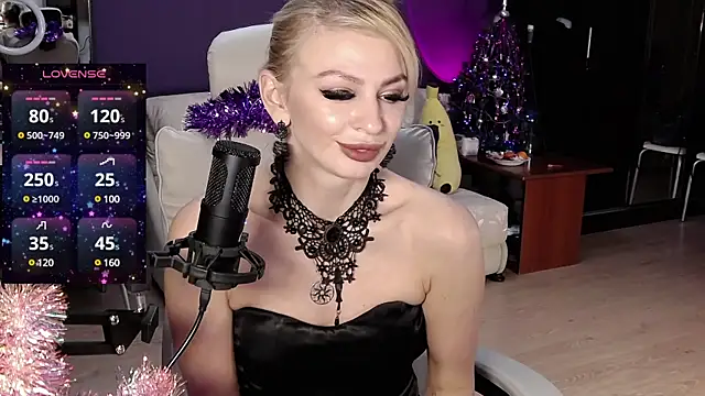  britney white  online show from 01-01-25, 06:49