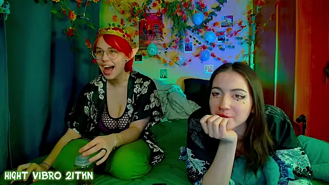 Snapshot of TrickyKitsune chatting on 11-13-25, 03:33 TrickyKitsune online show from 11-13-25, 03:33