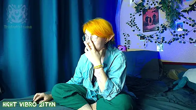 TrickyKitsune online show from 08-07-26, 03:47