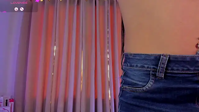 Snapshot of alahia_sweet chatting on 09-20-25, 01:34 alahia sweet online show from 09-20-25, 01:34