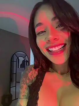 Snapshot of Karol_Towers chatting on 01-04-25, 12:37 Karol Towers online show from 01-04-25, 12:37