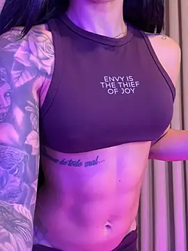 Snapshot of Karol_Towers chatting on 02-28-25, 09:55 Karol Towers online show from 02-28-25, 09:55