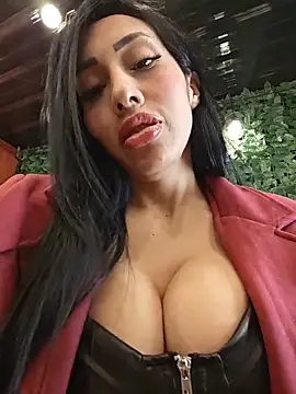 Snapshot of Isabellitasexi38 chatting on 05-21-26, 03:24 Isabellitasexi38 online show from 05-21-26, 03:24