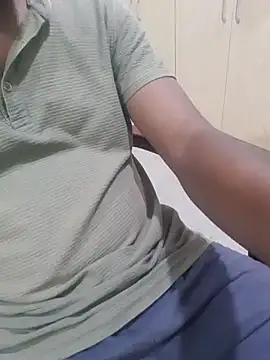 Snapshot of cockyrockie chatting on 12-29-24, 04:05 cockyrockie online show from 12-29-24, 04:05