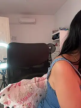 KarolRubi1 online show from 06-06-26, 04:44
