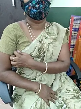 Snapshot of Tamil_roja69 chatting on 06-05-26, 01:50 Tamil roja69 online show from 06-05-26, 01:50