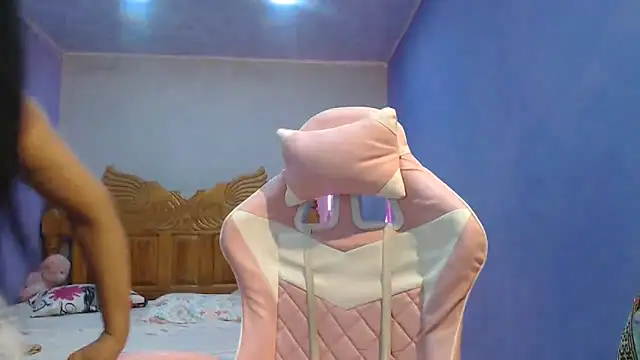 Coral0403 online show from 10-20-25, 06:30