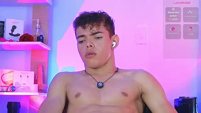 Snapshot of Nijinsky_LatinBoy chatting on 05-11-26, 02:45 Nijinsky LatinBoy online show from 05-11-26, 02:45