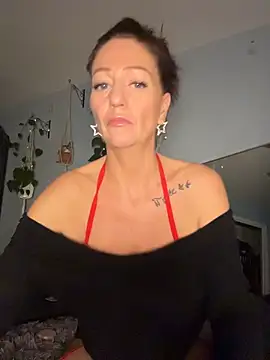 AlessasRoom online show from 11-11-25, 07:19