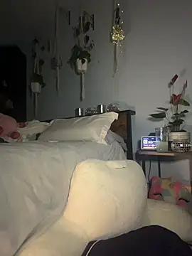 AlessasRoom online show from 04-14-26, 03:12