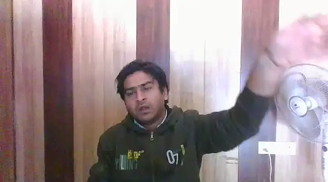 Snapshot of indihotguy chatting on 02-10-25, 07:26 indihotguy online show from 02-10-25, 07:26