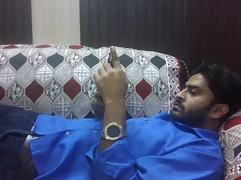 Snapshot of indihotguy chatting on 10-31-25, 12:39 indihotguy online show from 10-31-25, 12:39