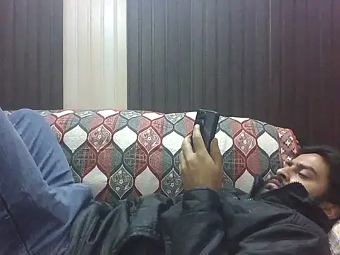 indihotguy online show from 12-04-25, 12:36