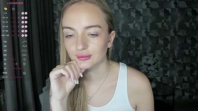 Snapshot of A_delina chatting on 11-13-25, 03:33 A delina online show from 11-13-25, 03:33