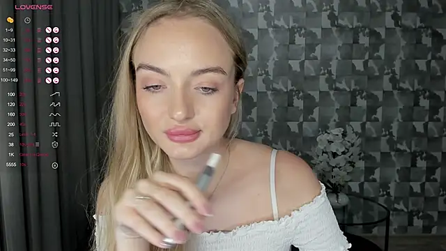 Snapshot of A_delina chatting on 11-21-25, 01:54 A delina online show from 11-21-25, 01:54