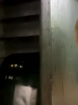 Snapshot of chinalover4199 chatting on 01-11-26, 11:15 chinalover4199 online show from 01-11-26, 11:15