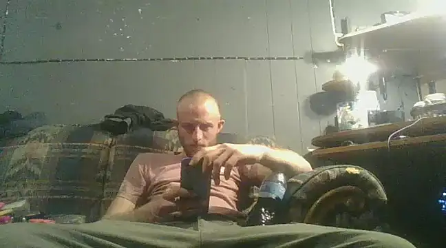 Snapshot of 618fuckupp chatting on 03-14-25, 07:48 618fuckupp online show from 03-14-25, 07:48